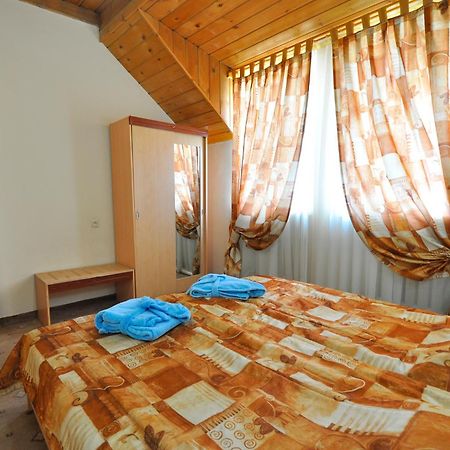 Grand Orzu Hotel Tasjkent Buitenkant foto