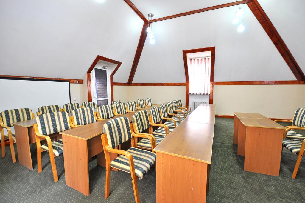 Grand Orzu Hotel Tasjkent Buitenkant foto