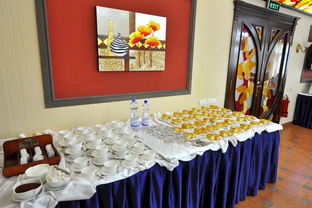 Grand Orzu Hotel Tasjkent Buitenkant foto