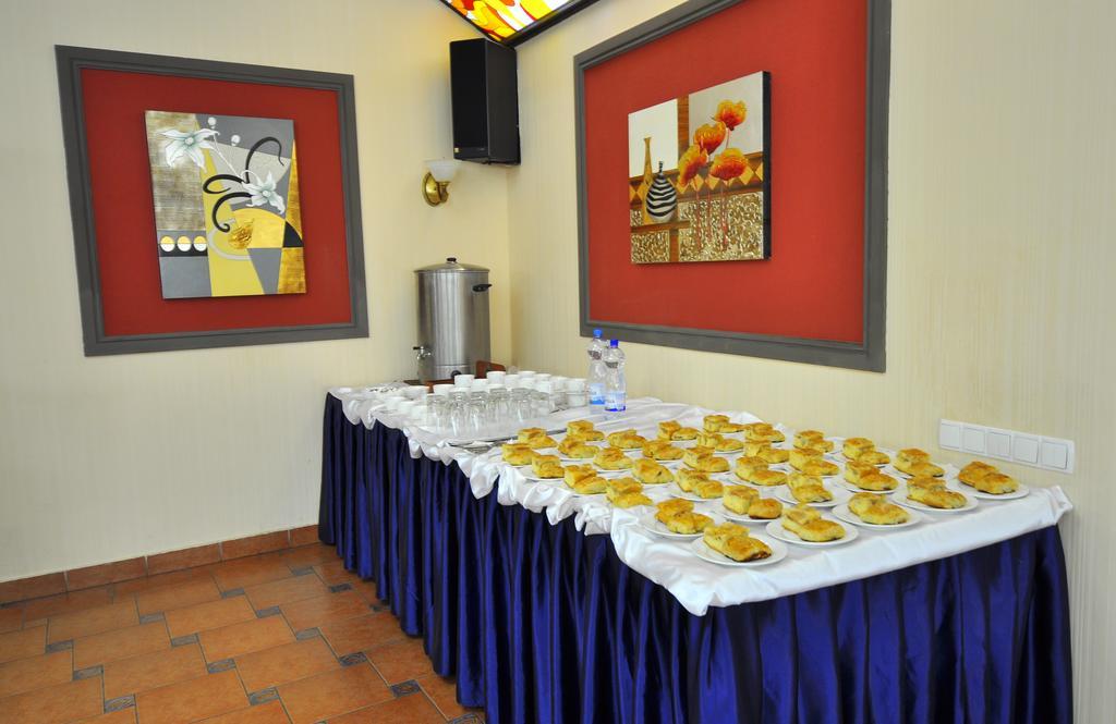 Grand Orzu Hotel Tasjkent Buitenkant foto