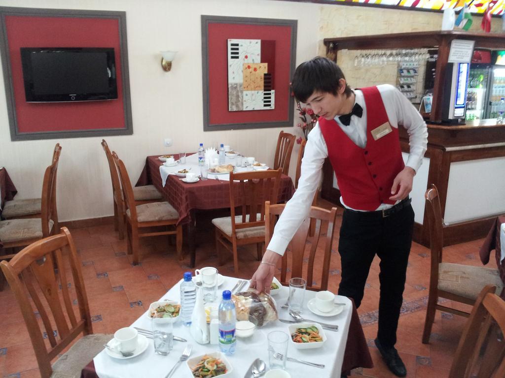 Grand Orzu Hotel Tasjkent Buitenkant foto