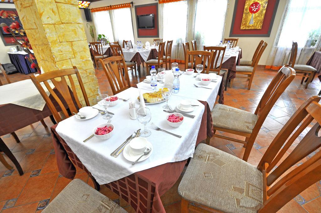 Grand Orzu Hotel Tasjkent Buitenkant foto
